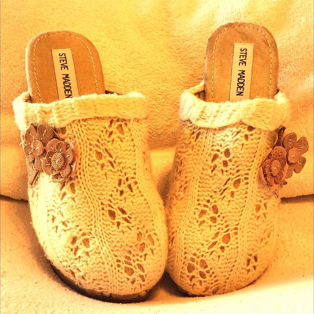 Womens designer clog shoe